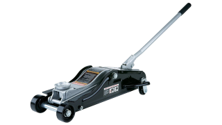 Illustration for article titled Deals: Seat Cover Set, 2.5 Ton Floor Jack, Pet Supplies